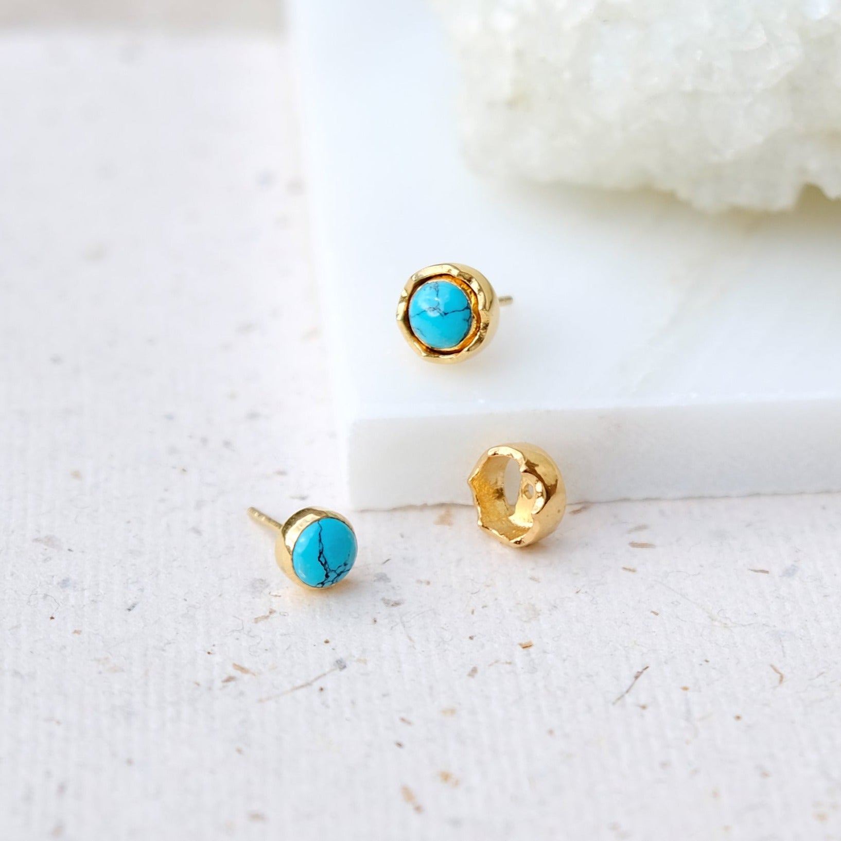 GOLD AND TURQUOISE STUD EARRINGS