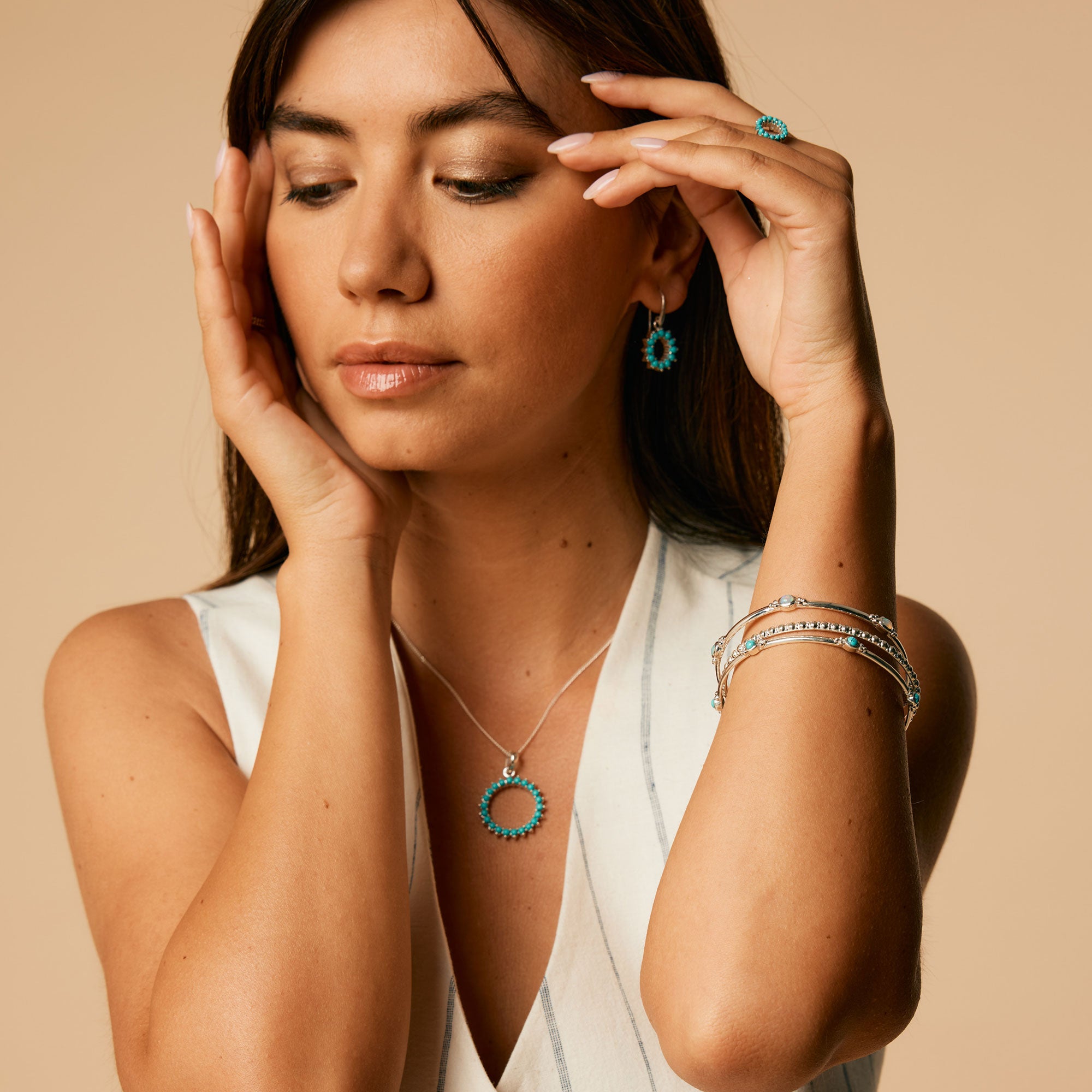 Halo Radiance Turquoise Ring