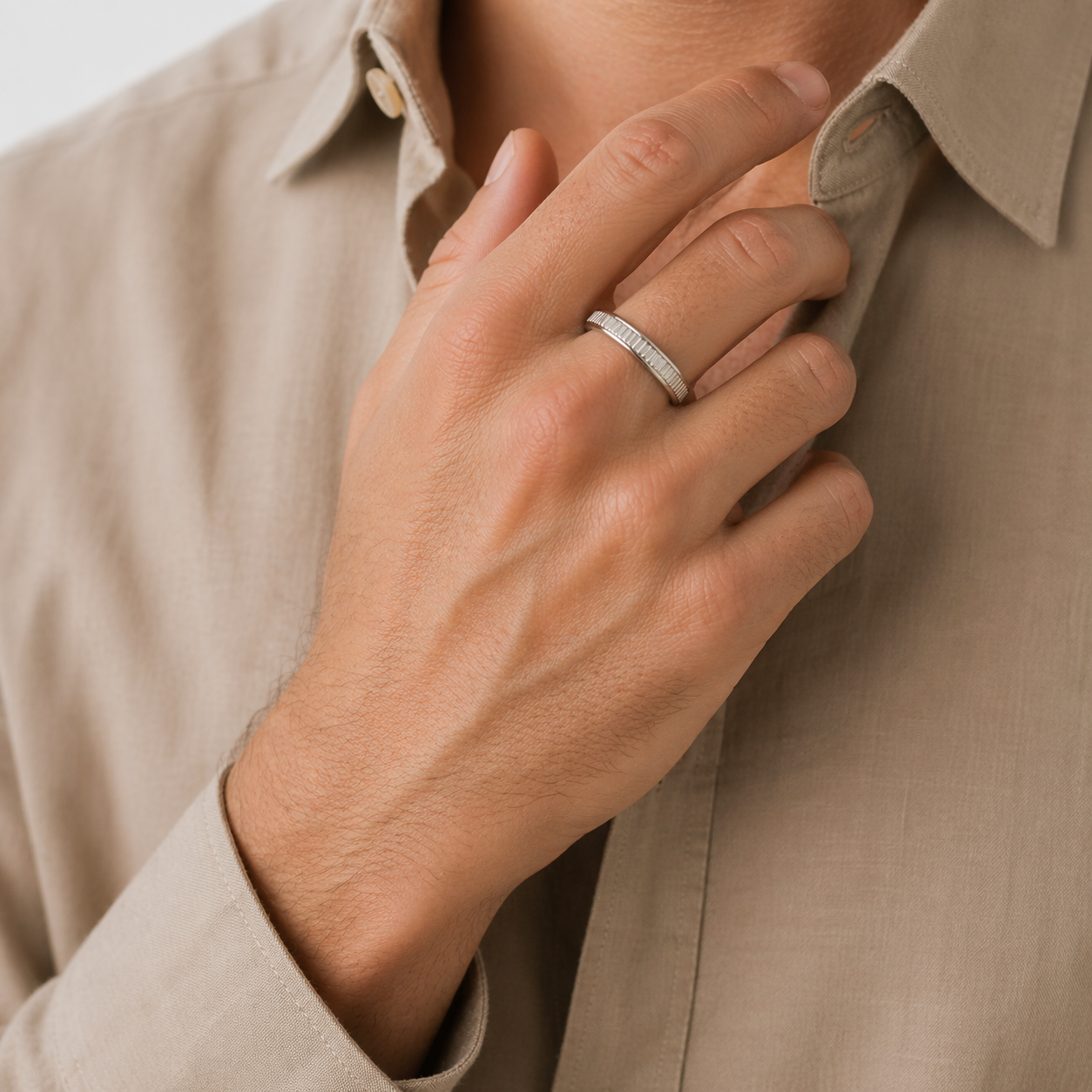 Men's silver ridged style spinning ring samples