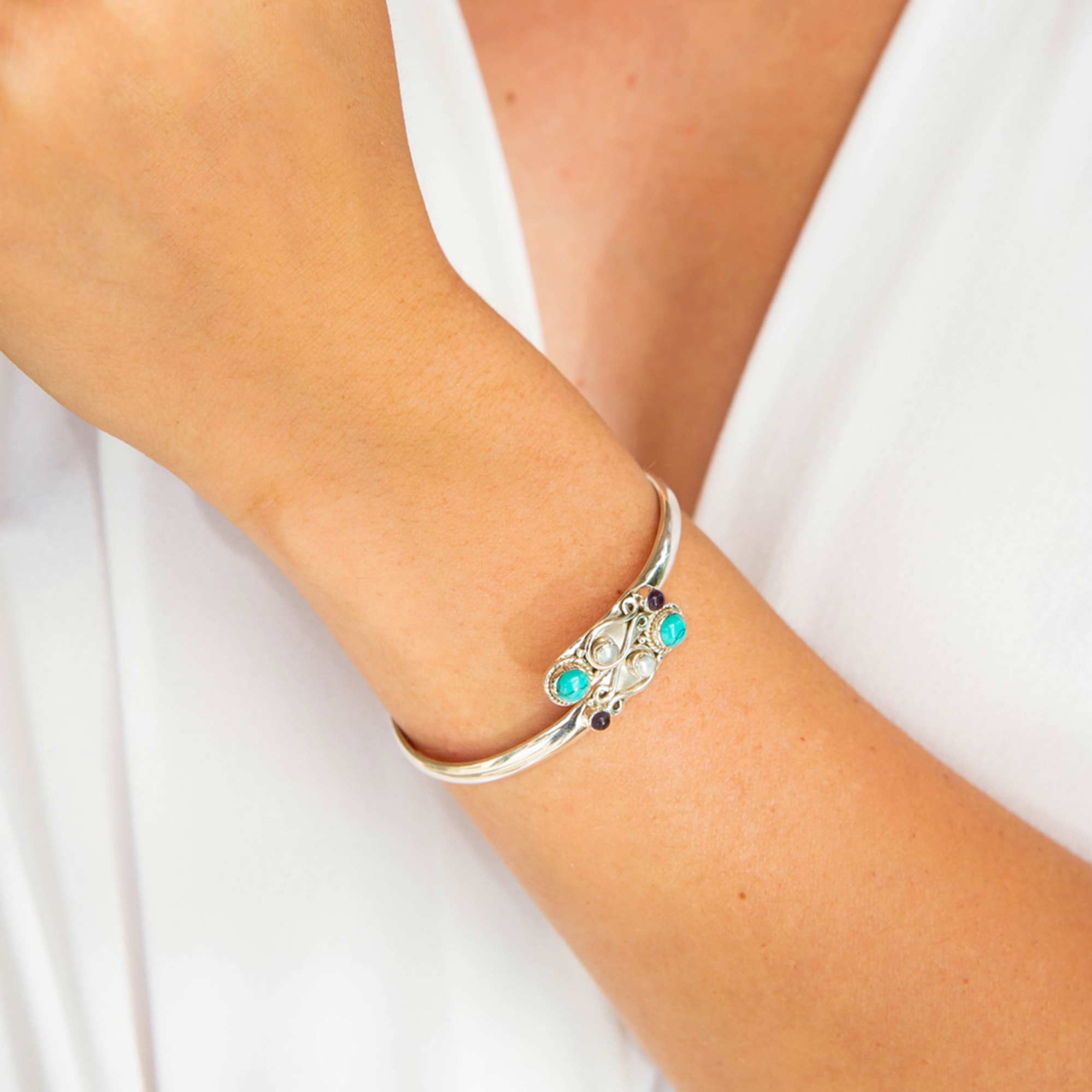 Sarisha Spirit Bangle - Silver
