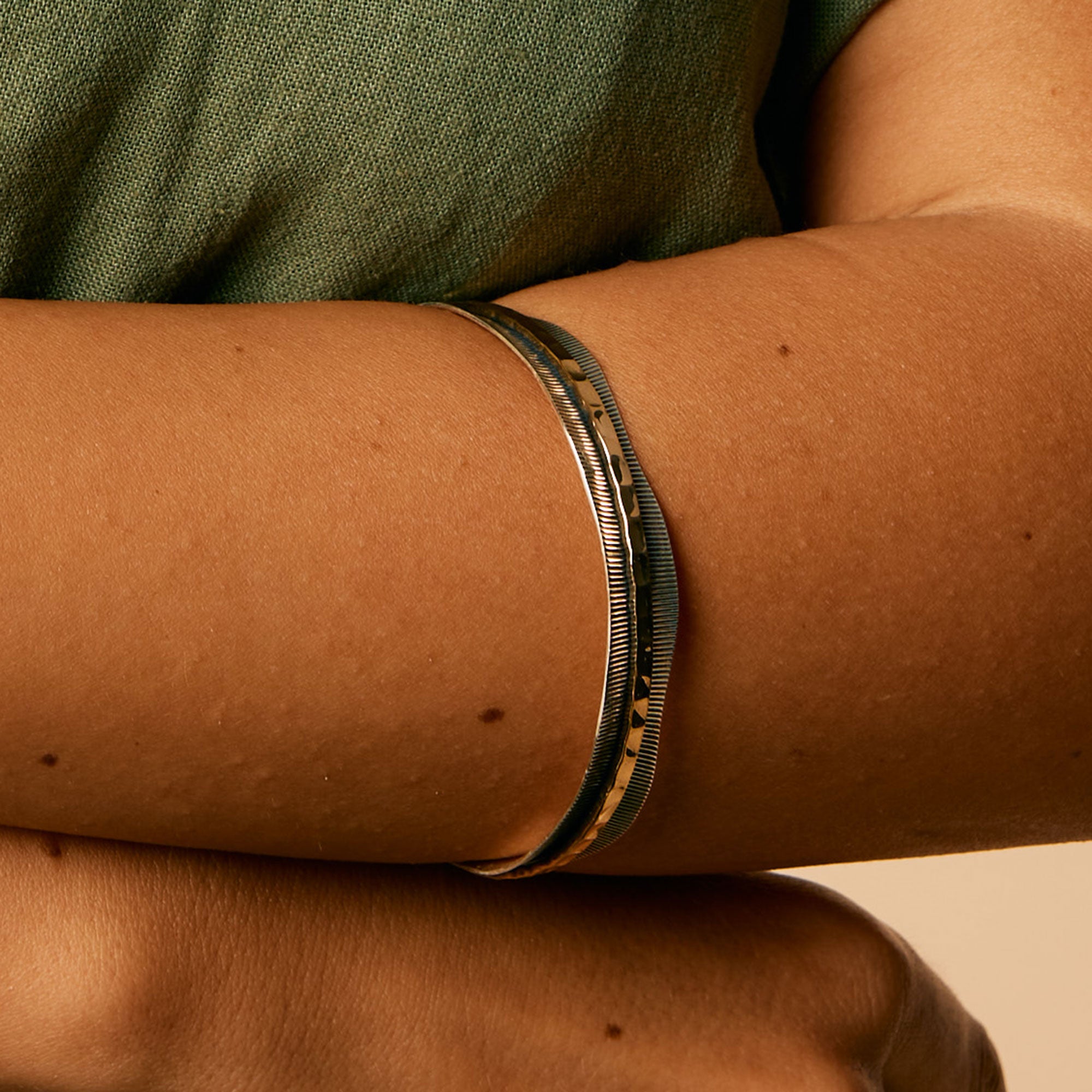 Let It Flow Spinning Bangle