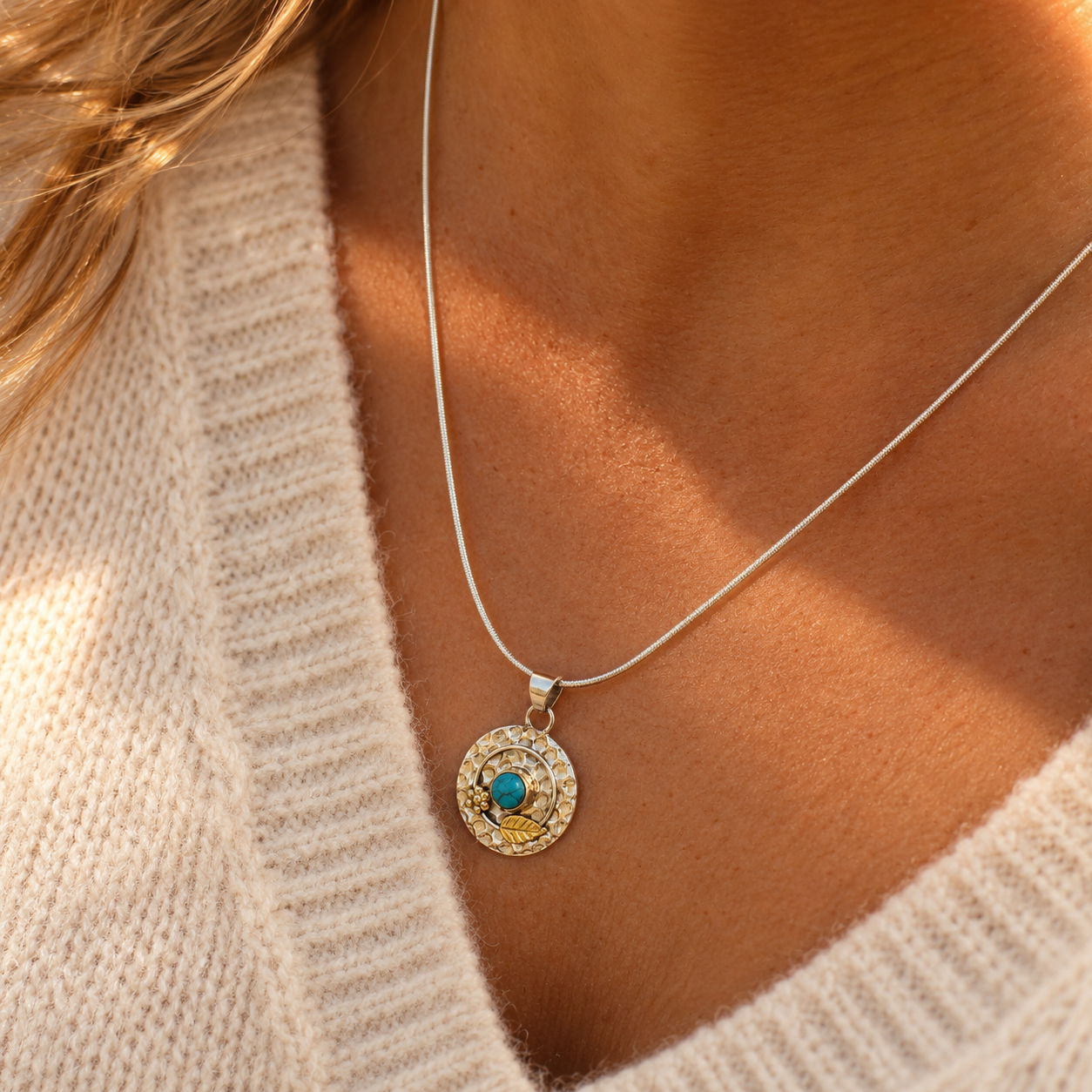 Hammered silver disc necklace with turquoise stone, Turquoise silver necklace, Turquoise mixed metal necklace, Hammered silver disc pendant, Turquoise pendant necklace
