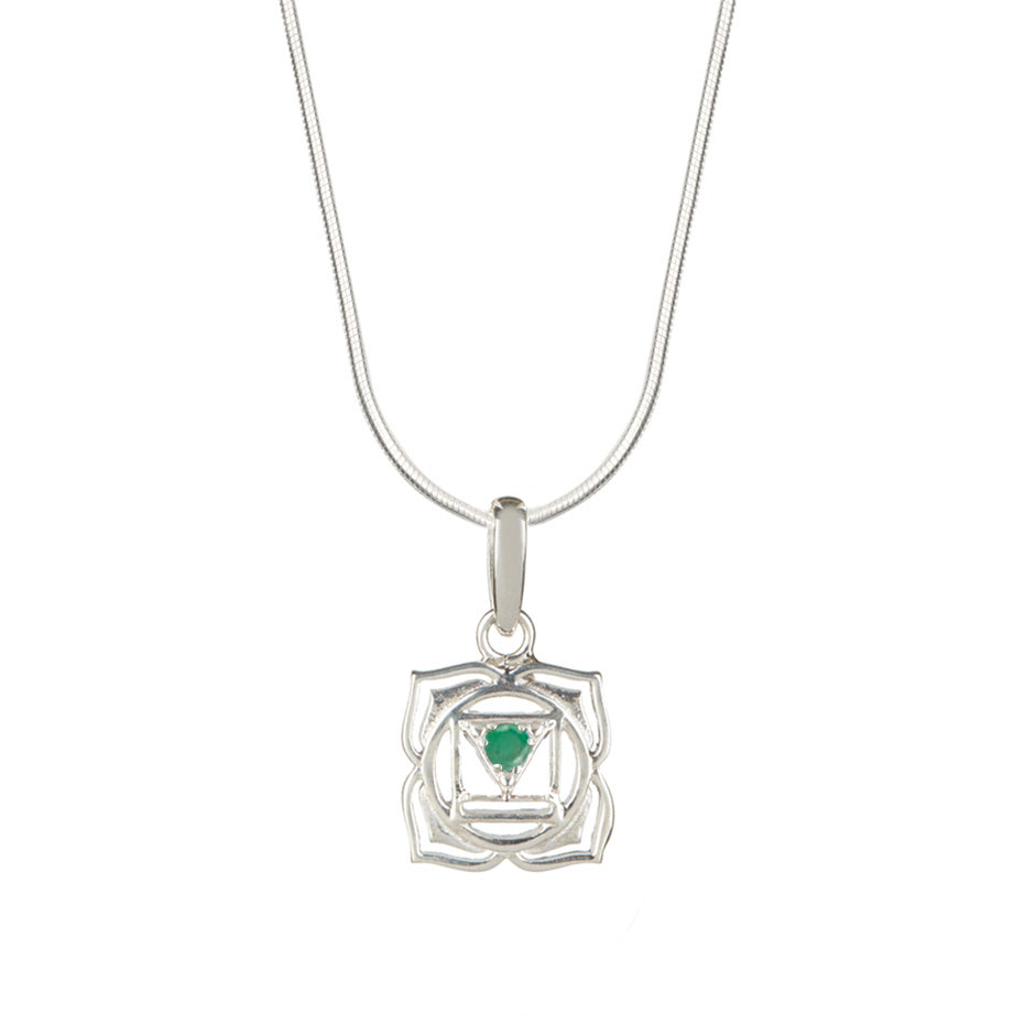 Root Chakra Pendant with Emerald Gemstones, Emerald Root Chakra Necklace, Root Chakra Necklace, Emerald Gemstone Necklace, Chakra Necklace