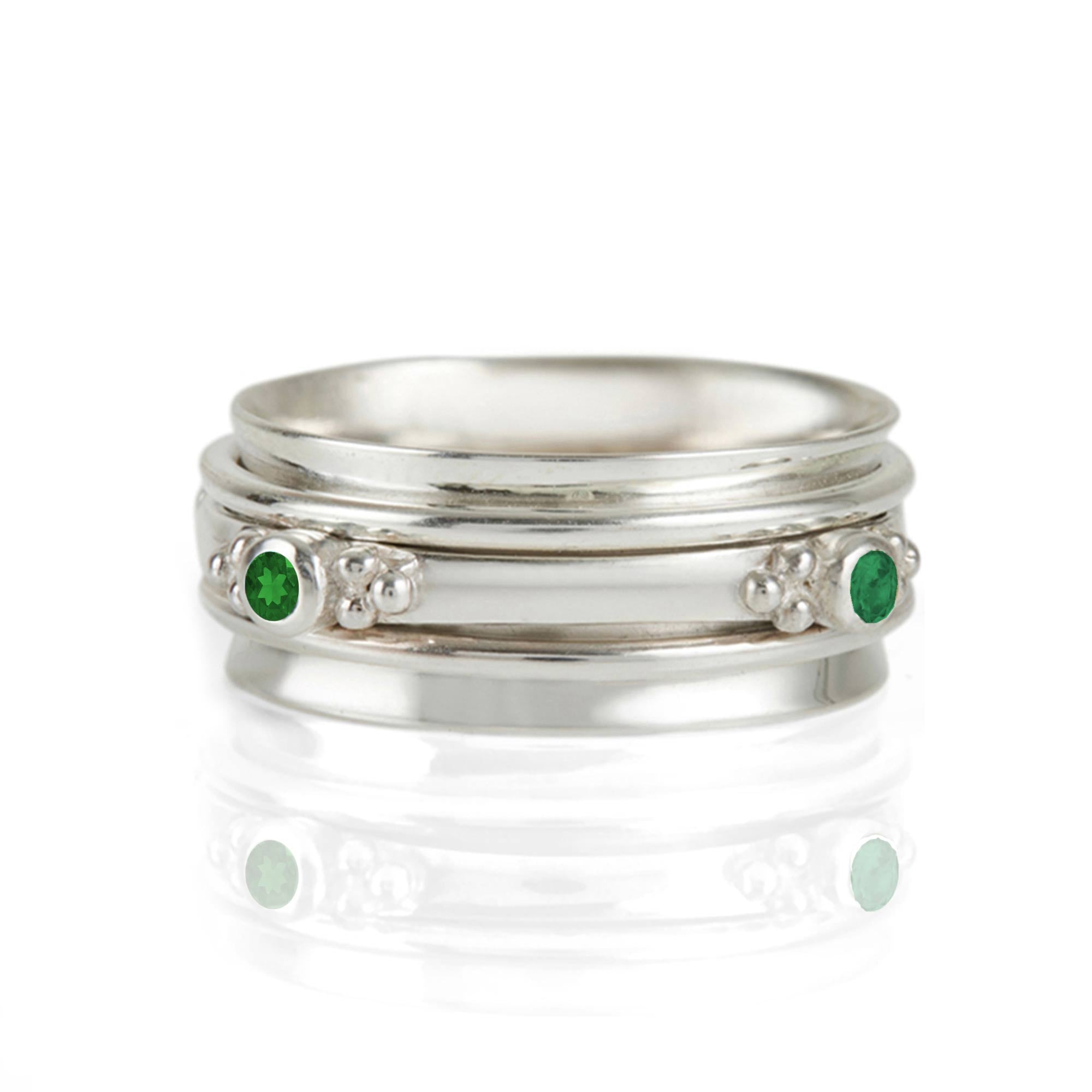 Emerald Spinning Ring, Silver Spin Ring with Emerald gemstones, May birthstone spinning ring, Emerald Ring