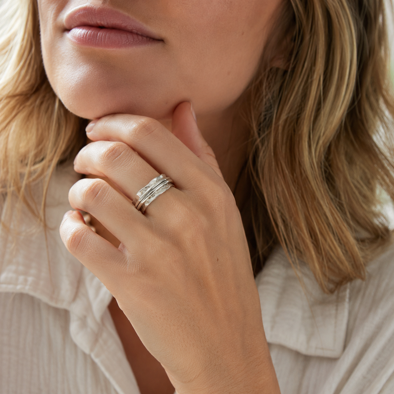 Sterling silver double band spinning ring, Silver scalloped edge spinner ring, Silver spinning ring, Hammered spin ring