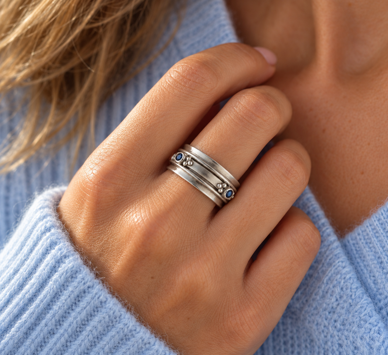 Sapphire Spinning Ring, Silver Spin Ring with Sapphire gemstones, September birthstone spinning ring, Sapphire Ring