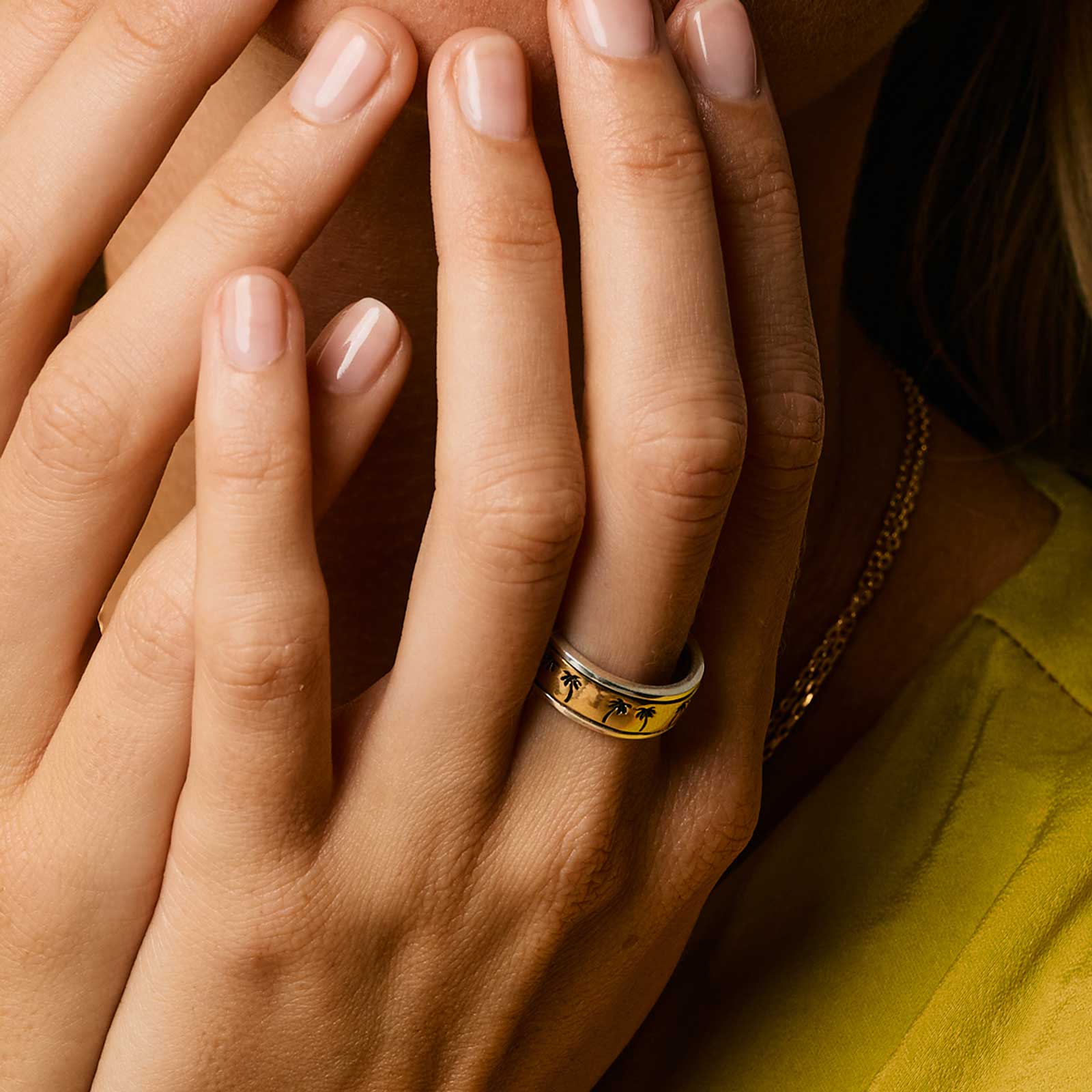 Mixed Metal Palm Tree Spinning Ring 