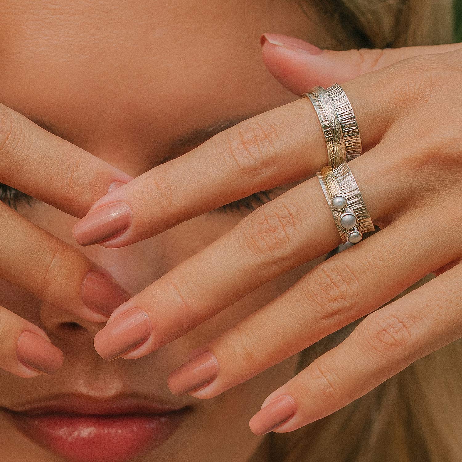 Etched silver pearl spinning ring, Etched silver single band spinning ring, Sterling silver spinner ring, Silver Fidget Rings