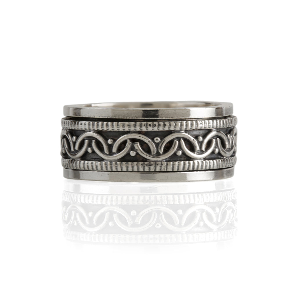 Celtic Bravery Silver Spinning Ring
